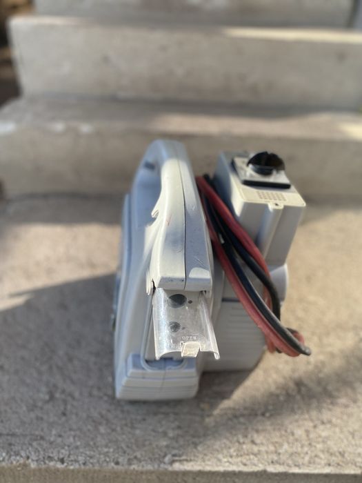 Бустер за лека кола бусове и камьони