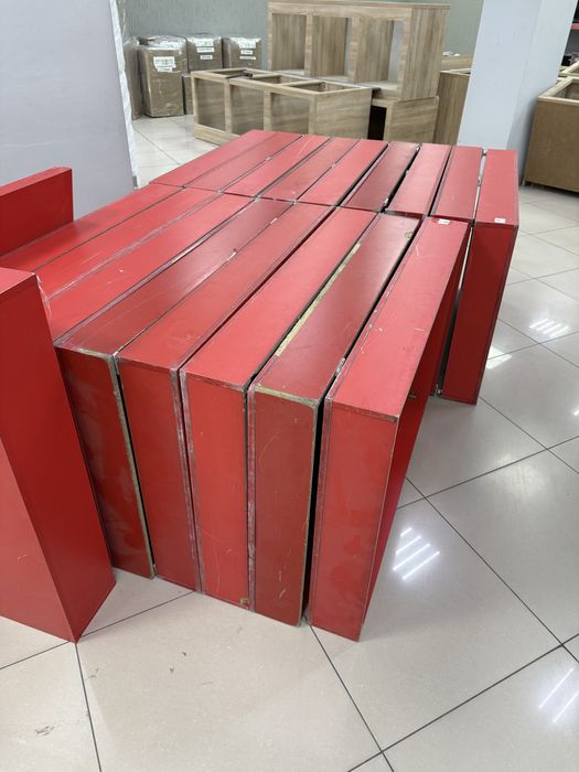 Паллеты из дсп красные