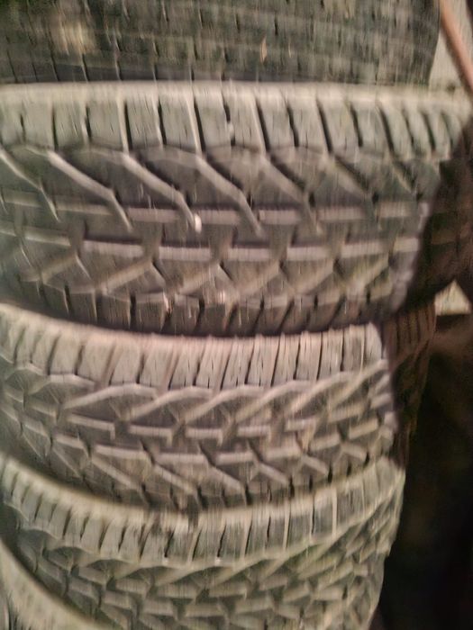 Продается шины на прадо