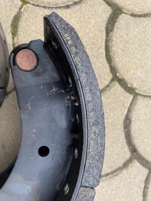 Saboti remotca sau camion