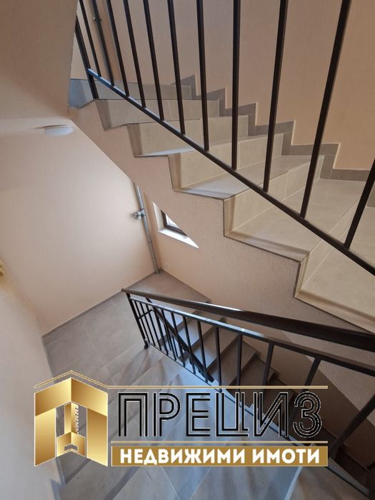 Продава тристаен апартамент - снимка 11