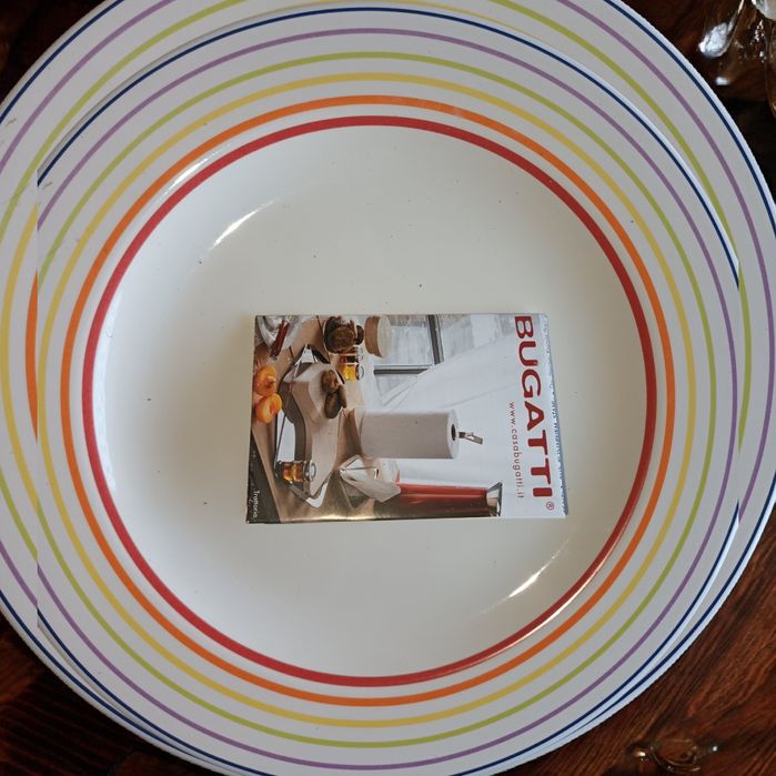 44 farfurii Bugatti ,27 cm si 22 cm