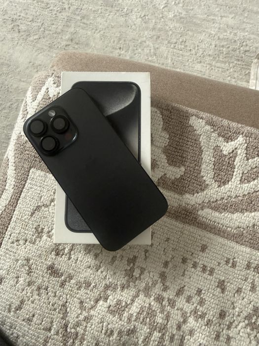 Продамiphone 15 pro 256 g обьем заряда88