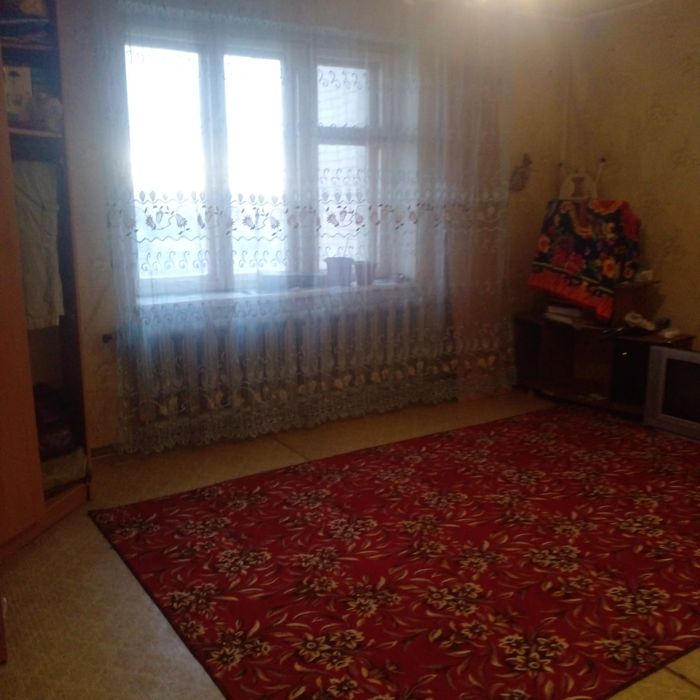 Продам квартиру .
