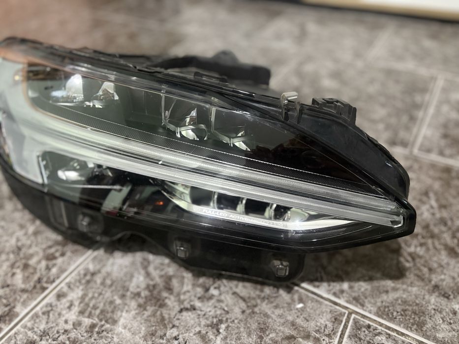 Десен фар за Волво / Volvo S90 V90 FULL LED 2015-2023