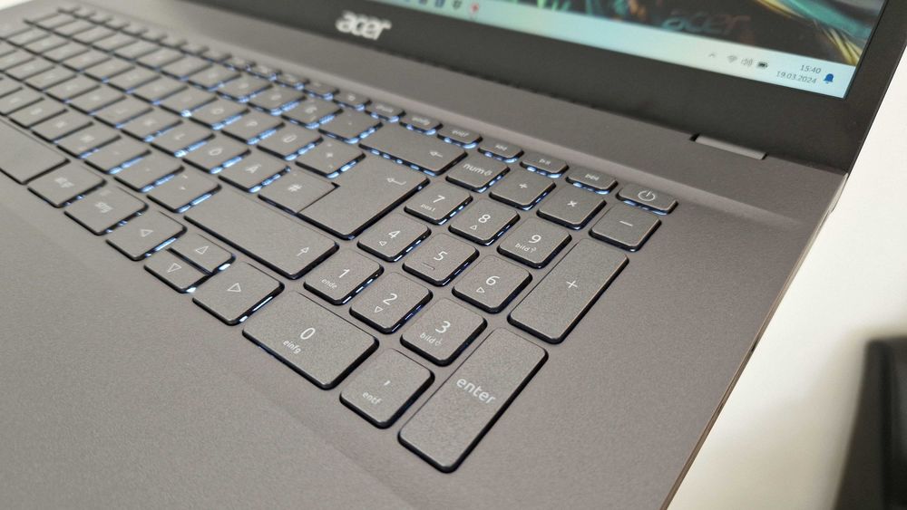 Мощен 10-ядрен - ACER Aspire V/ 17.3” IPS/ i7-12650H 24MB upTo 4.70GHz/ 16GB RAM/ 1TB NVMe SSD/ Iris