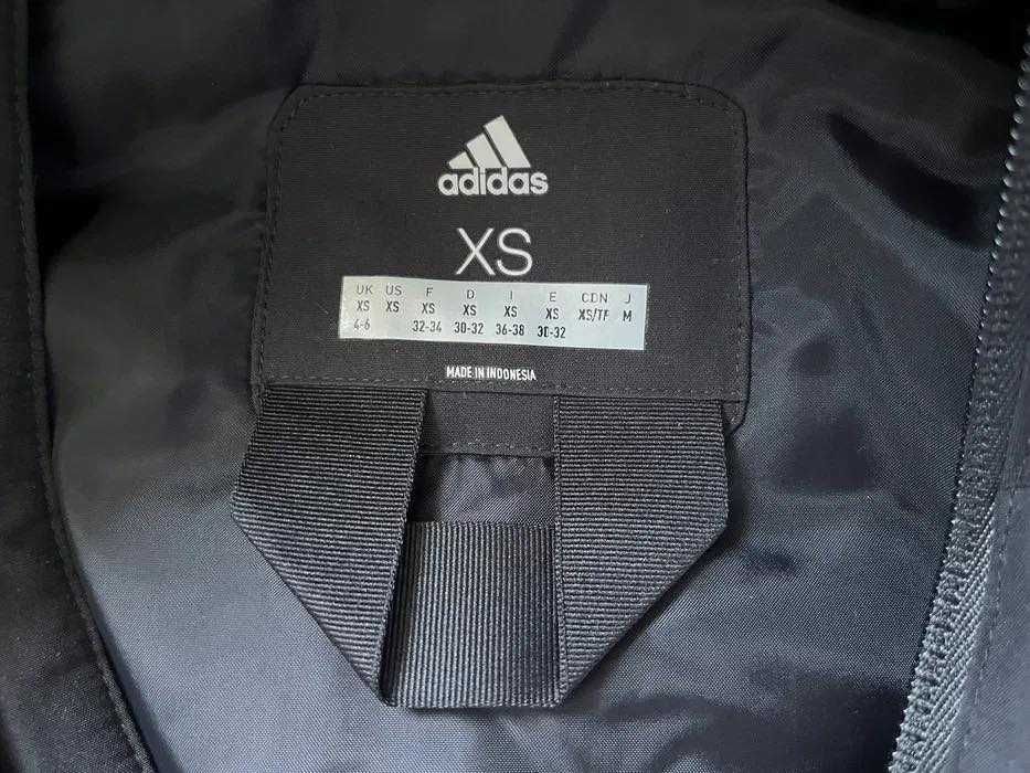 Adidas BTS 3-stripes hooded jacket, размер XS