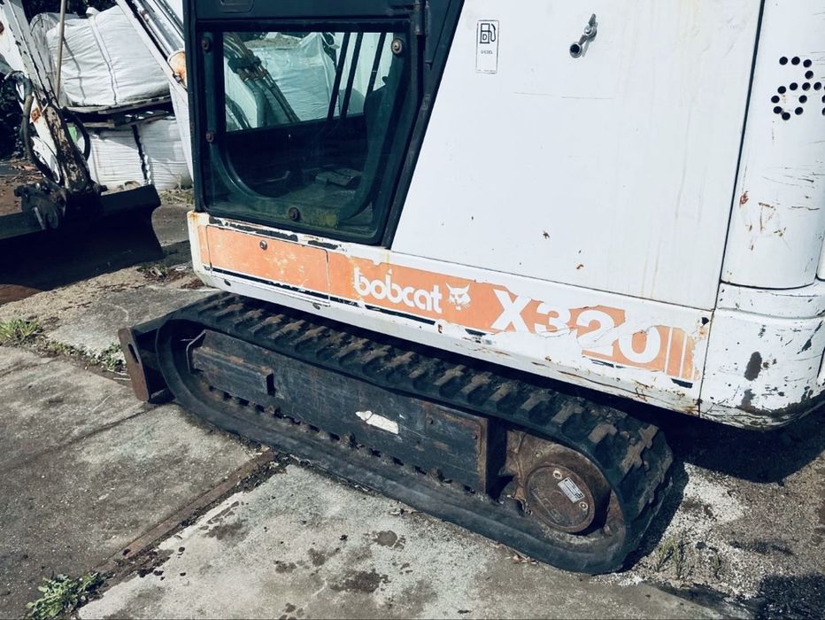 Mini excavator  Bobcat x320