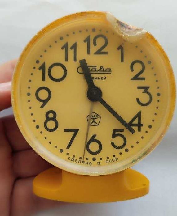 Коллекционный будильник СССР "Слава" • 11 камней • Винтаж оригинал