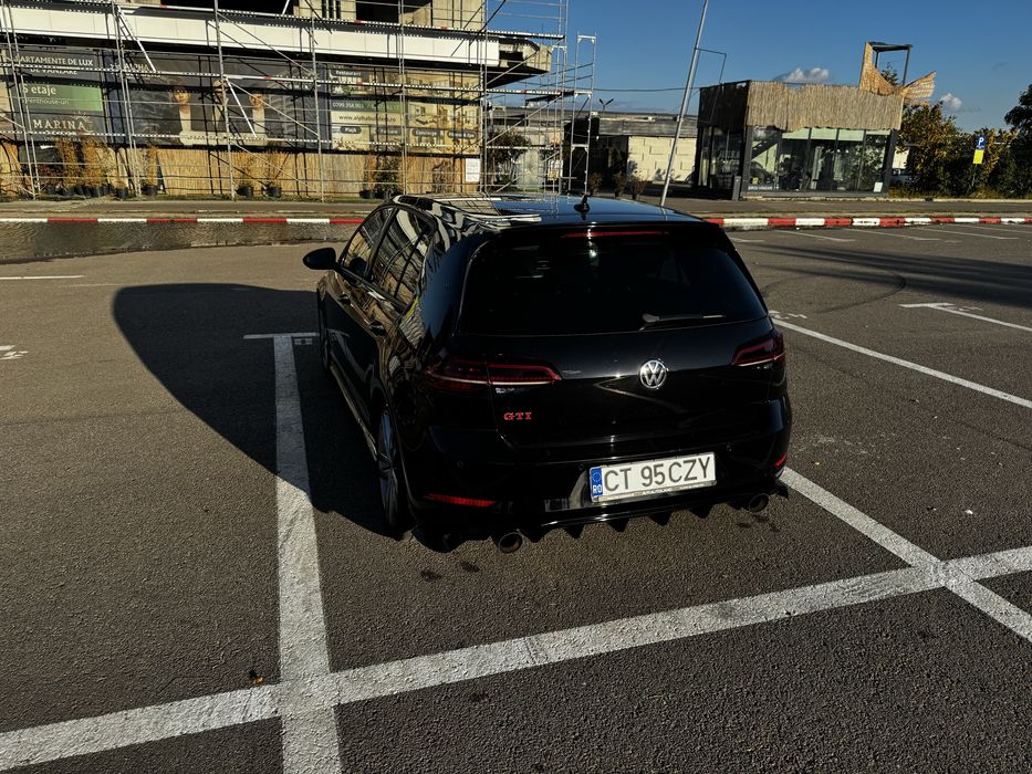 Vănd/Schimb Golf VII 7.5 GTI TCR