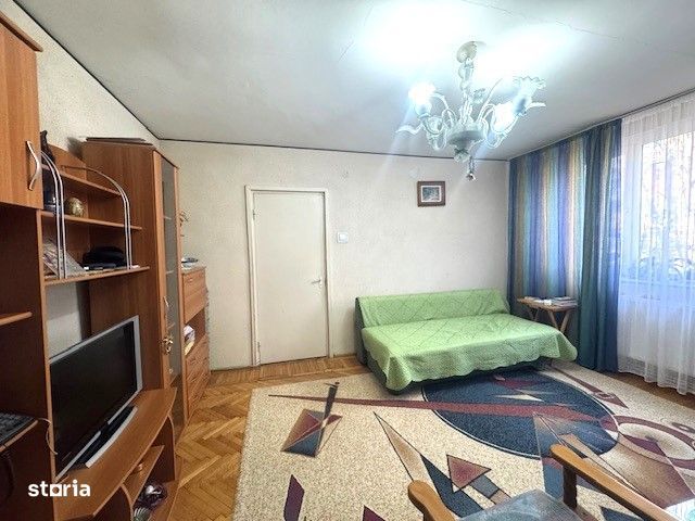 Apartament 3 camere etaj 1 zona BCR