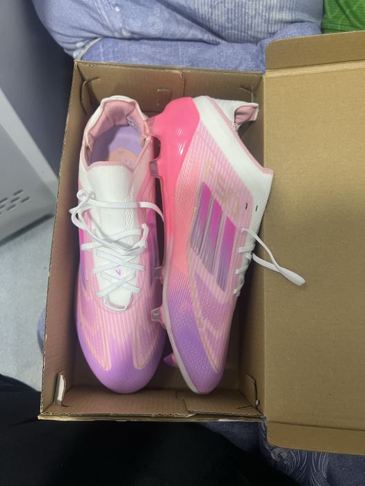 Сотилади F50 42размер