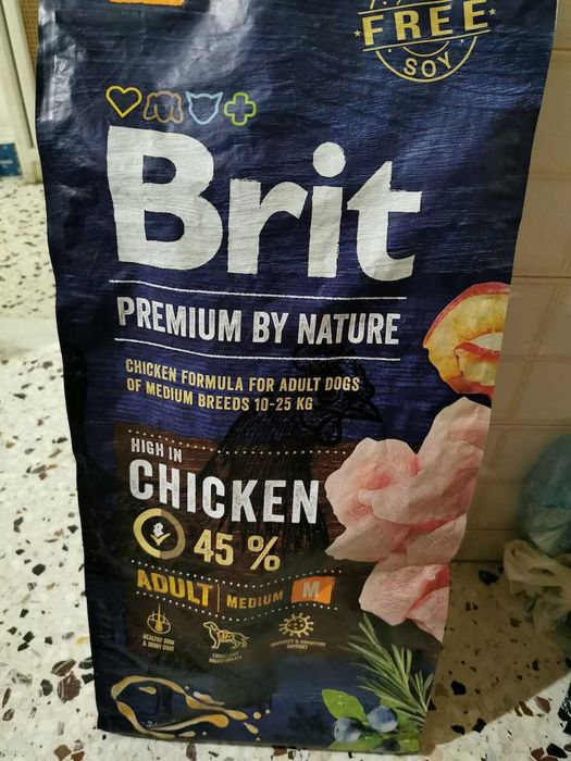 Hrana uscata pentru caini Brit Premium, Adult M, 8 Kg