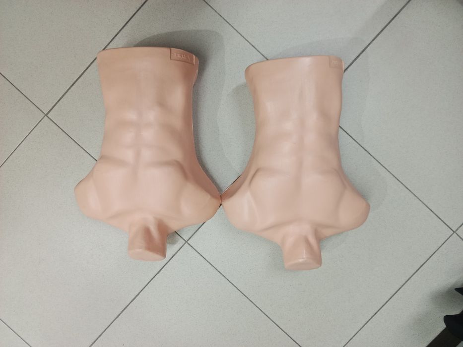 Продам 2 штуки мужские