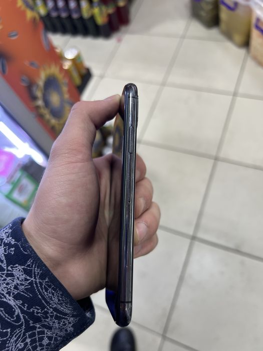 Iphone xs srochna sotiladi