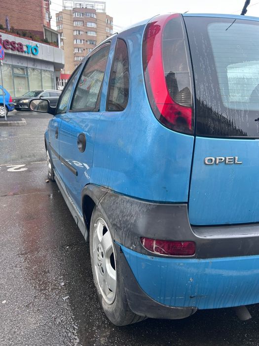 Vand Opel corsa 1.2 benzina