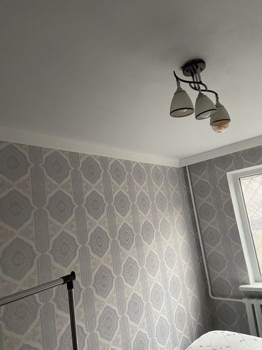 Продам  люстры и плафоны от люстры