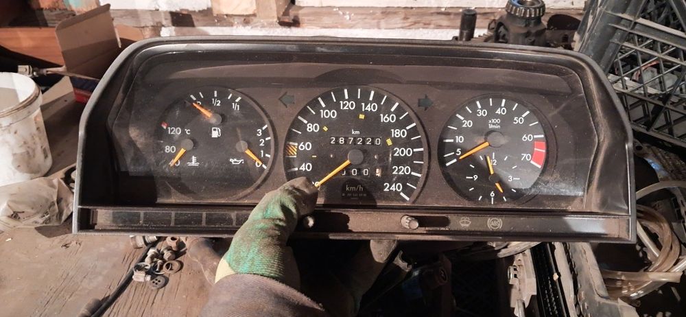 Запчасти мерседес 124