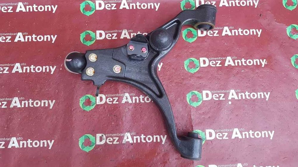 Brat suspensie dreapta fata NOU ORIGINAL Mitsubishi Pajero