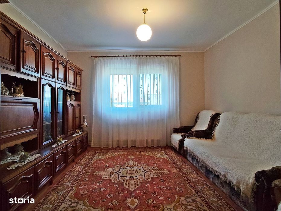 Casa la tara in Sacadat, Bihor, teren 2826 mp, acces auto - Vanzare