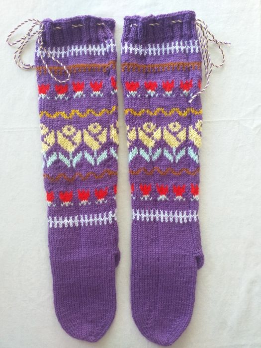 Плетени чорапи за народна носия