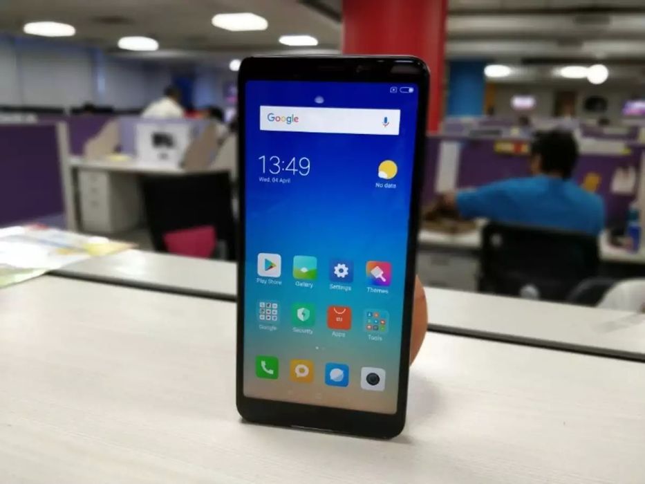 Redmi 5 telefoni sotiladi