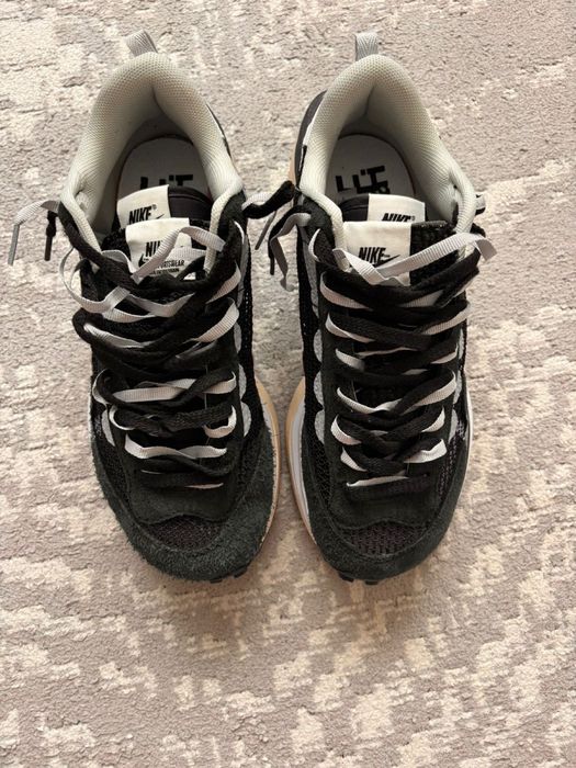 Nike sacai 41 size