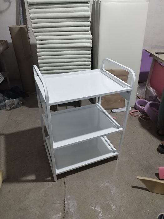 Стол медицинский инструментальный (металлический процедурный 3 полках)