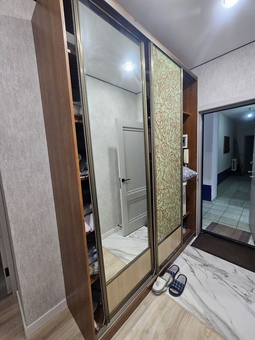 Продам спальный гарнитур , кровать