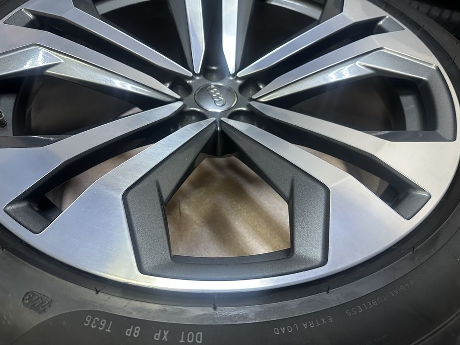 Jante Originale Audi Q8, SQ8 , pe 22 cu anvelope Vara !