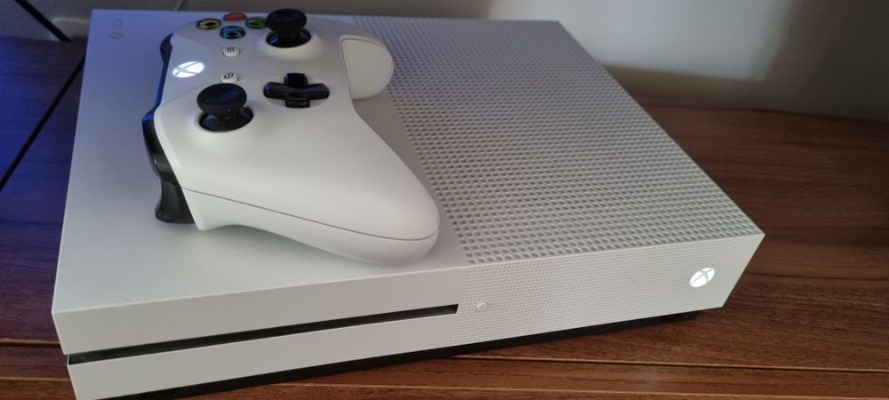 Consola xbox one S 500gb