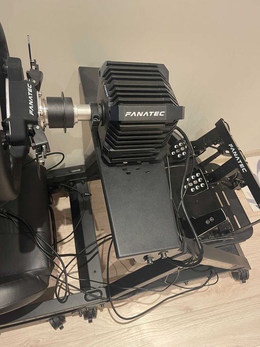Цял sim racing сетъп Fanatec