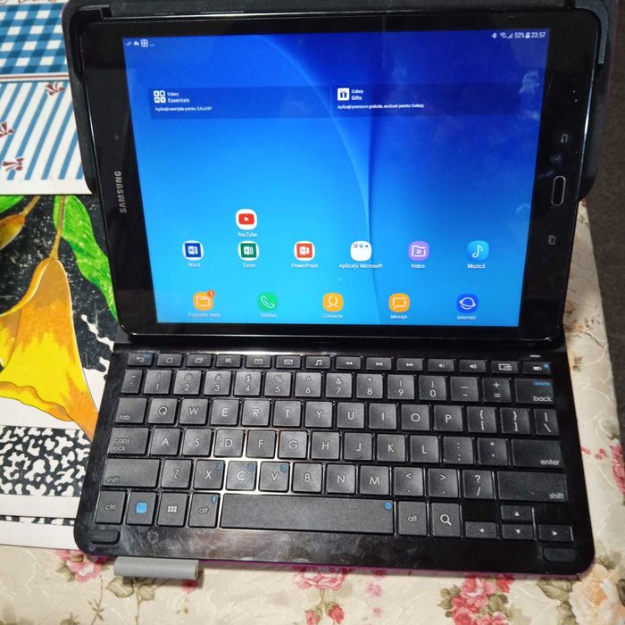 Samsung Galaxy Tab A Sm-T555 cu tastatura