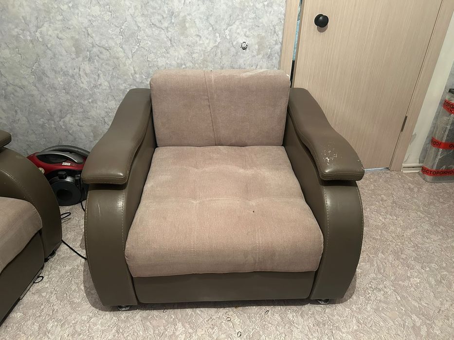 Продам мягкий уголок.