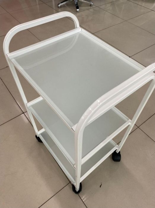 Стол-помощник для мастеров, косметологов