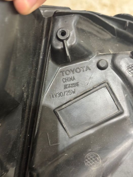 фара от камри 70