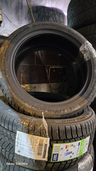 Anvelope iarna 245 45 18