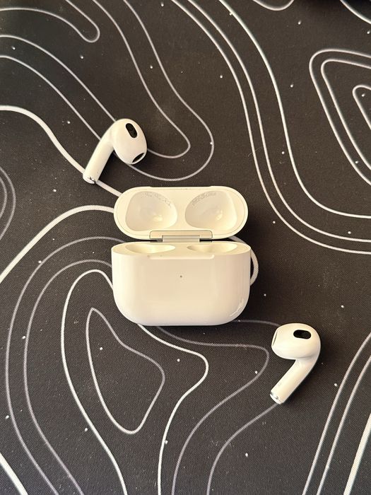 Original Apple Air pods 3
