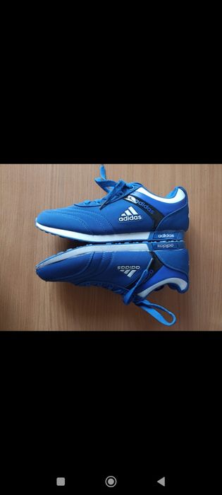 Новые кроссовки Адидас