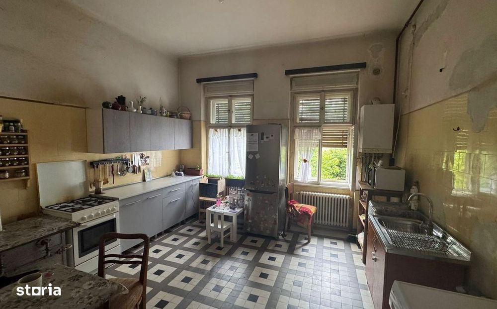 Apartament la vila - 5 camere, terasa mare - Sub Arini — fotografia 3