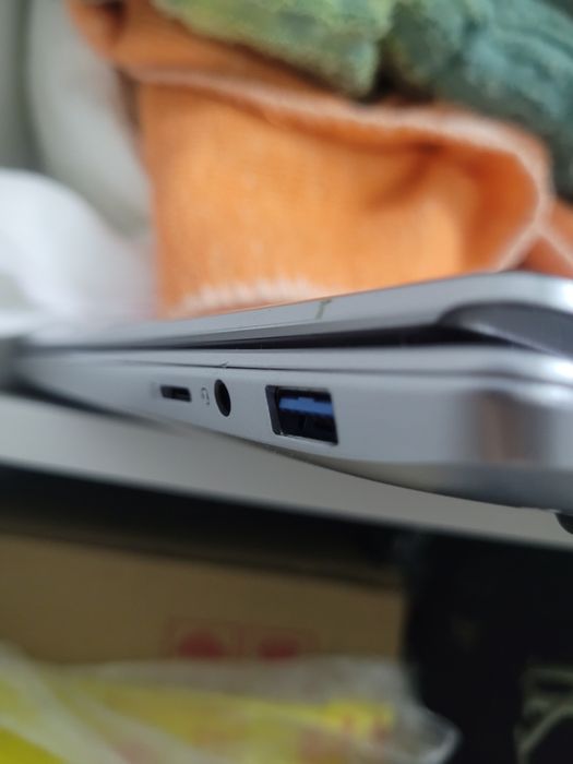 Продам Ноутбук HYDRA