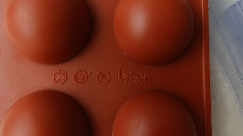 Форма для шоколада полусфера 6см