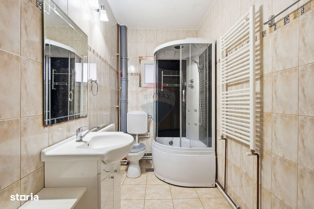 Casă / Vilă cu 5 camere de vânzare