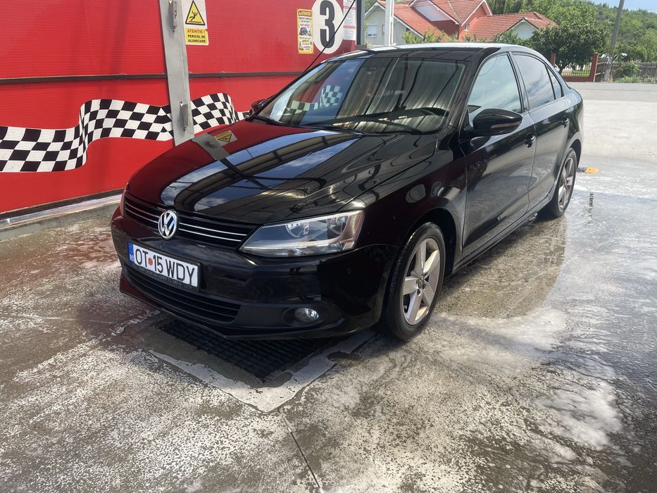 VOLKSWAGEN Jetta 2012 — imagine 4