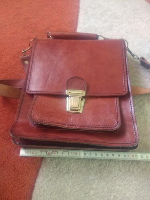 Vând geantă de piele
