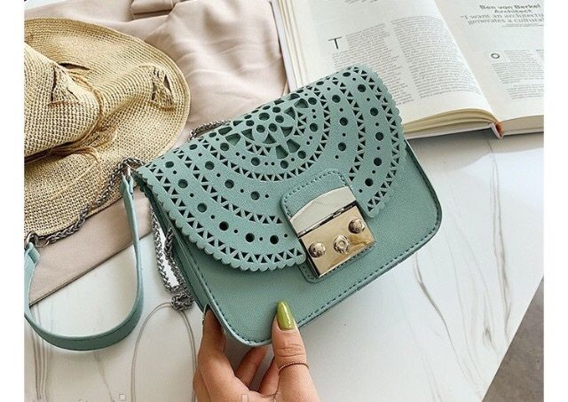 Продам новую сумочку Furla