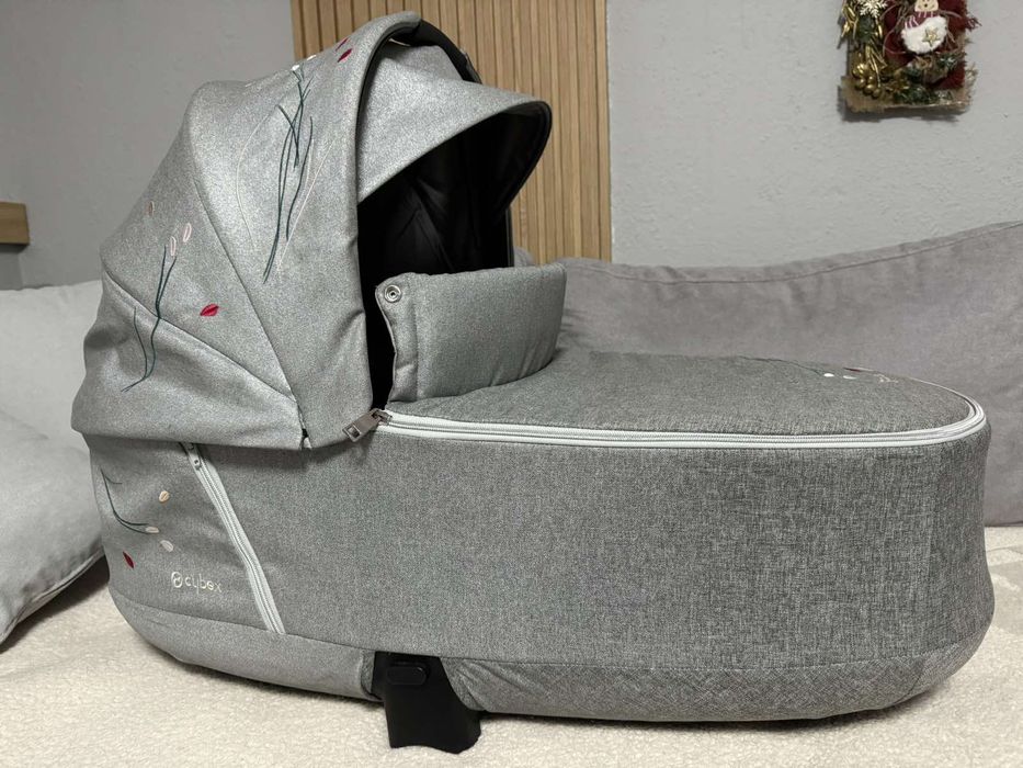 Cybex Priam Lux koi кош за новородено + дъждобран