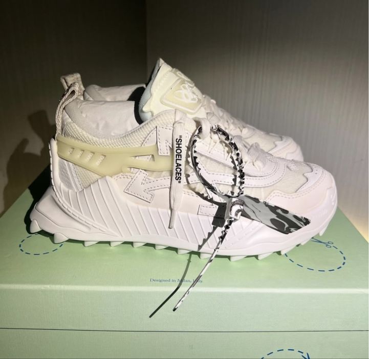 Adidasi off white odsy 1000