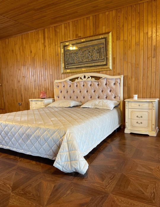 Продам спальный гарнитур.