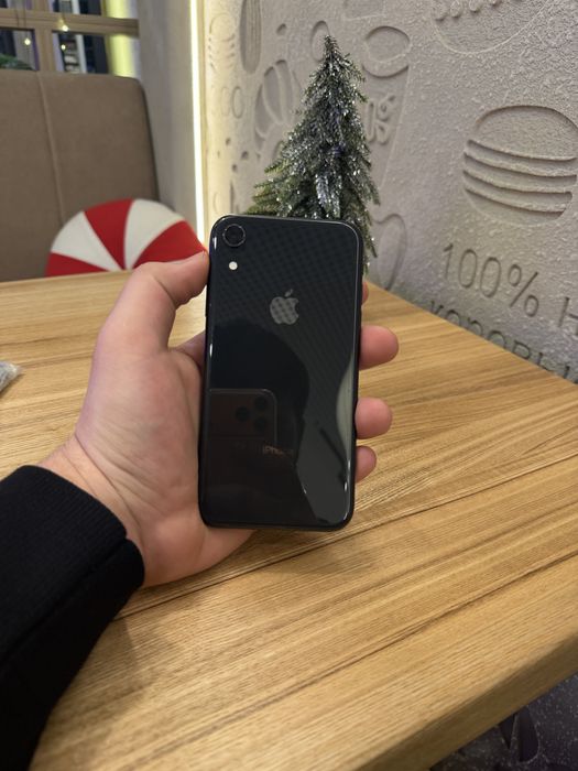 Продам айфон XR в идеальном состояние